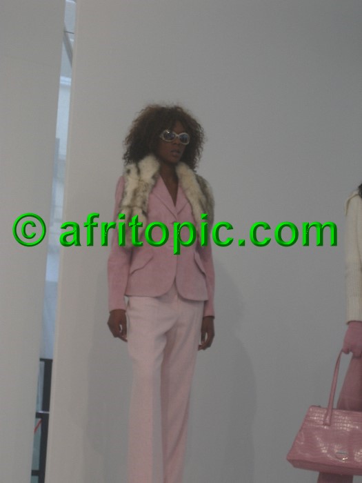 ../Images/Krefeld-Strssenmodenschau-2005 068.jpg